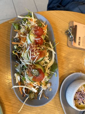 Riso con insalata e jalapeno  at Superkelly in Ghent