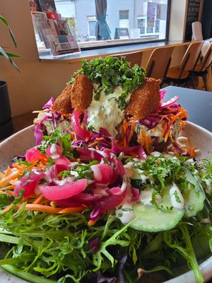 Toast vegan cheesecroquettes at Superkelly in Ghent