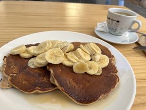 Pancake with Cinnamon and Nuts, and Banana and Agave topping   #Veganuary at Mr Kale 2.0 - Calle Ruiz de Alda in Gran Canaria