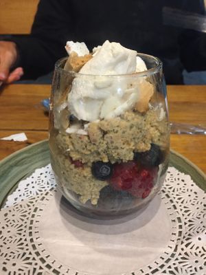 Triffle de chia y frutos rojos con merengue vegano at Chimi Deli Cocina Natural in San Carlos De Bariloche