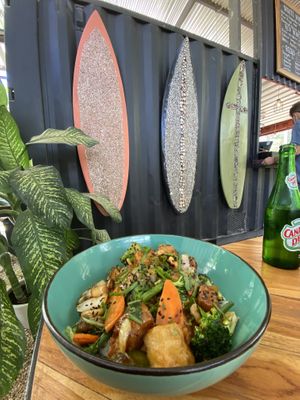 Bowl tofu teriyaki  at Eat Street in Santa Teresa