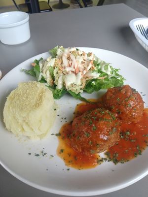Meal of the day main plate at YuA Restaurante in Cuenca