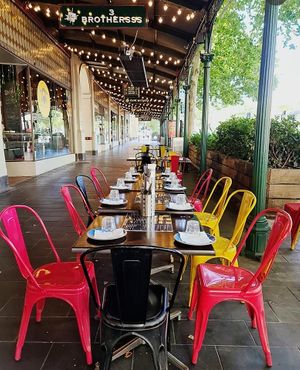 Outdoor Sitting at 3 Brothersss in Melbourne