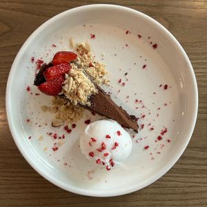 Salted caramel chocolate tart #Veganuary at east in Auckland