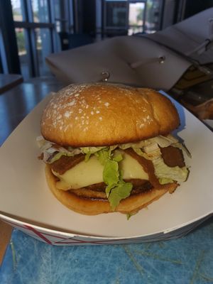 Bacon and cheese burger at Beaut Burger in Phoenix