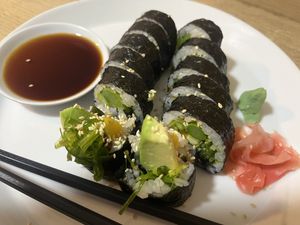 King Veggie roll with 10 pieces  at Origami in Cuenca