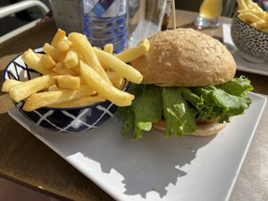 Vegan burger 🍔 with fries 🍟  #Veganuary at Bliss Café in Tenerife