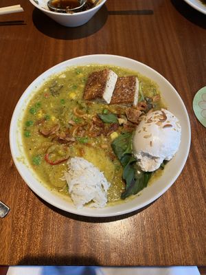 Tofu green curry  at Sway Thai in West Lake Hills