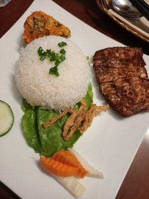 Broken rice at Happy Vegan in Da Nang