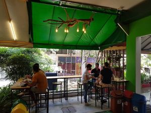 Shared table at Oby Sabores Orgânicos in Brasilia