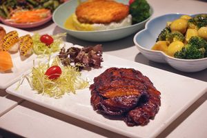 food at Paradise Veggie 樂園素食 in Hong Kong Island