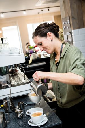 Kimberly making great coffees at Belle Fleur in Diest