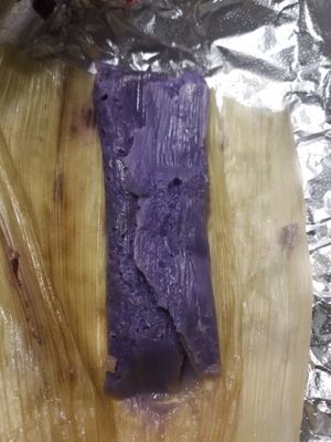 Staff member said the sweet tamales have same masa as the veggie one so the blueberry tamal is vegan. at Tamalería Nuevo Leon in Richardson