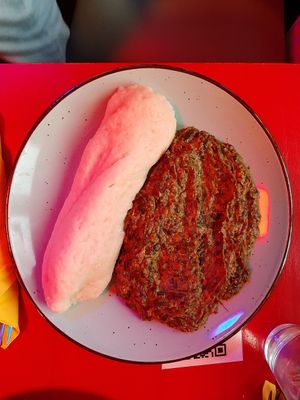 Spinatsauce mit Erdnüssen und Fufu at Blaues Zebra in Leipzig