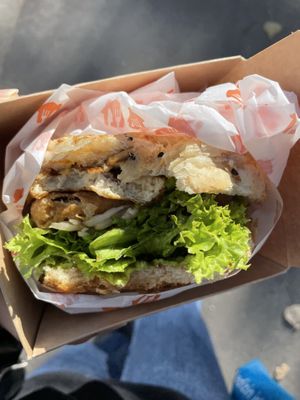 Tofu Burger (vegan, 5.00€) at Kenkō Burger in Leipzig