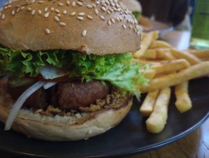  at Kenkō Burger in Leipzig