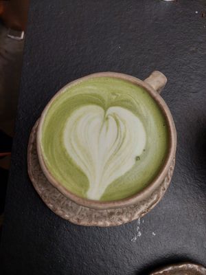 Pumpkin Matcha latte at Honest Greens - Born in Barcelona