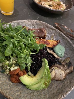 Vegan bowl   at Honest Greens - Born in Barcelona