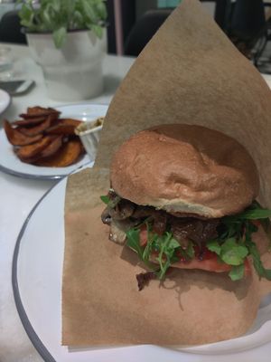 Super veggie (no cheese) at Savta in Barcelona