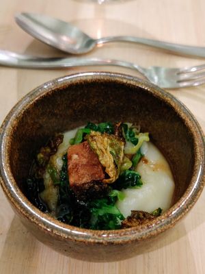 Amouse bouche - Jerusalem artichoke puree at VHY! in Stuttgart