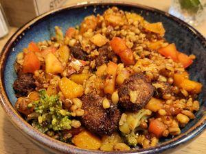 B at Tabi Loo in Leuven