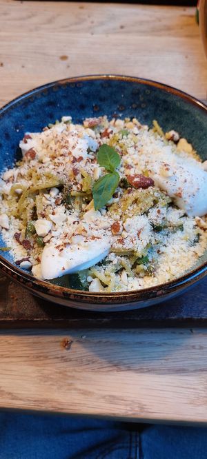 Basil bliss at Tabi Loo in Leuven