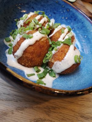 Crockets at Tabi Loo in Leuven