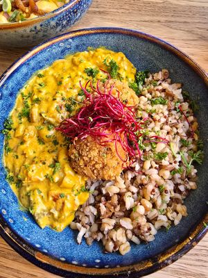 Shampi loo small bowl at Tabi Loo in Leuven