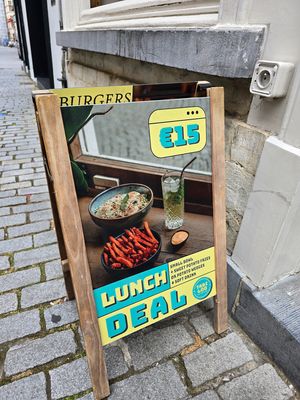street sig, at Tabi Loo in Leuven