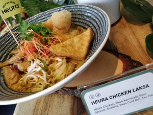 Heura chicken laksa at Green Common 绿客门 in Central Singapore