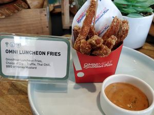 Luncheon fries. I love this too at Green Common 绿客门 in Central Singapore