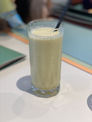 Pineapple coconut oat milk smoothie at Green Common 绿客门 in Central Singapore