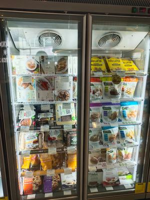 Heura Chicken at Green Common 绿客门 in Central Singapore