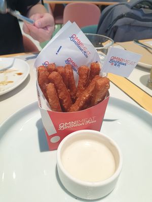 Omni Luncheon Fries at Green Common 绿客门 in Central Singapore