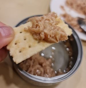 OmniTuna  ~ 10/12/21 tasted decent,  not too oily or salty at Green Common 绿客门 in Central Singapore