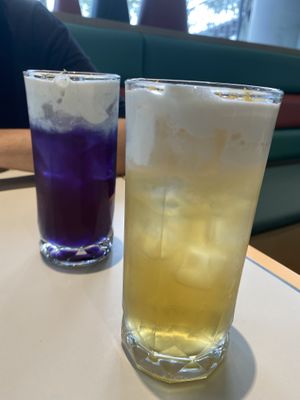 Lippy tea: Blue pea flower crème and Osmantus Sencha Crème at Green Common 绿客门 in Central Singapore