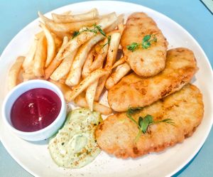 Omni golden fish and chips at Green Common 绿客门 in Central Singapore