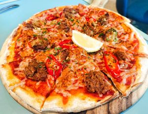 Omni spicy tuna pizza at Green Common 绿客门 in Central Singapore