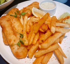 🌱 Omni Fish and Chips $16  at Green Common 绿客门 in Central Singapore