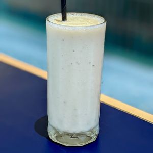 Pineapple Coconut Oat Milk Smoothie at Green Common 绿客门 in Central Singapore