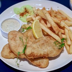 Omni Golden Fish and Chips at Green Common 绿客门 in Central Singapore