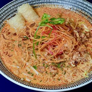 Omni Seafood Laksa at Green Common 绿客门 in Central Singapore