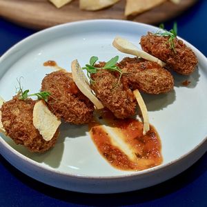 Omni Chilli Crab Cake at Green Common 绿客门 in Central Singapore