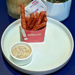 Omni Luncheon Fries at Green Common 绿客门 in Central Singapore