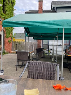 Outside seating at Teton Kitchen in Buffalo