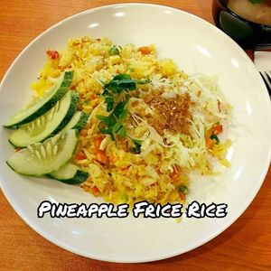 Pineapple fried rice
Photo by New XIu Yuan  at New Xiu Yuan Vegetarian Eating House﻿ 新修缘 in North Singapore