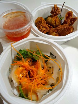 Endless Love & Kungfu Love at Sen Vegan Cuisine - Moorenstraße in Dusseldorf