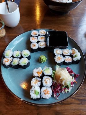 Sushi Sento Avocado at Sen Vegan Cuisine - Moorenstraße in Dusseldorf