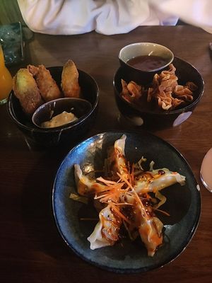 Verschiedene Vorspeisen at Sen Vegan Cuisine - Moorenstraße in Dusseldorf