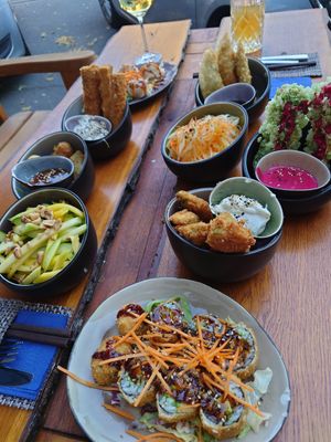 Auswahl aus den Vorspeisen at Sen Vegan Cuisine - Moorenstraße in Dusseldorf